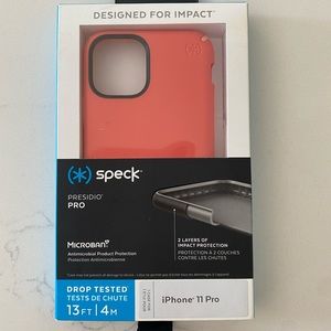 SPECK Presidio Pro iPhone 11 PRO Case